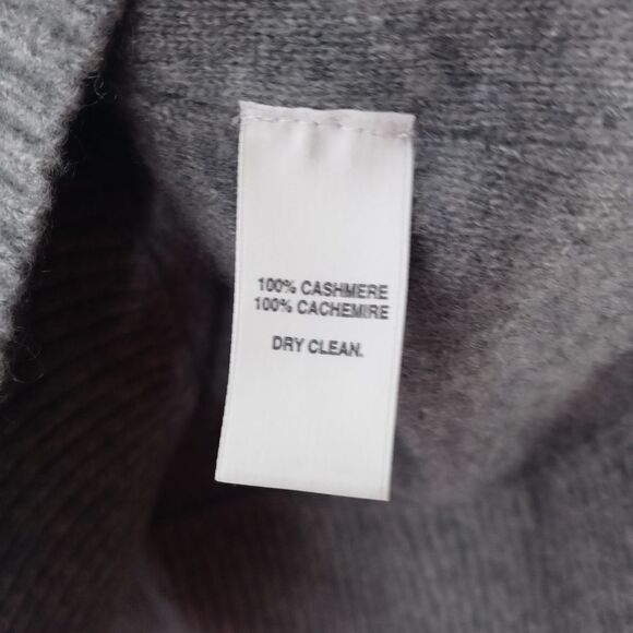 Saks Fifth Avenue cashmere sweater - Picture 5 of 7